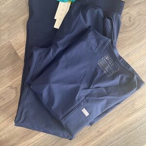 FIGS- FreeX Scrub Set